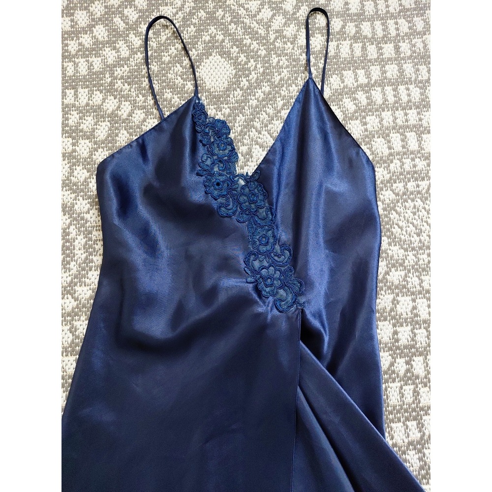Intime Of California Vintage Blue Satin Applique Gown Nightgown Size S Lingerie‎ - Picture 9 of 9